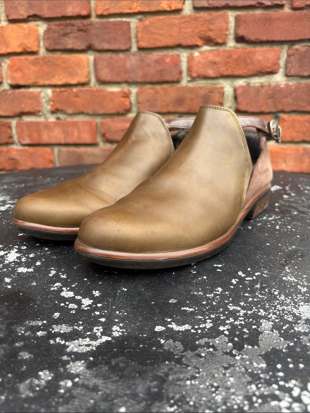 Women’s Brown Naot Leather Slip-On ankle boots EU 40/ US 9-9.5